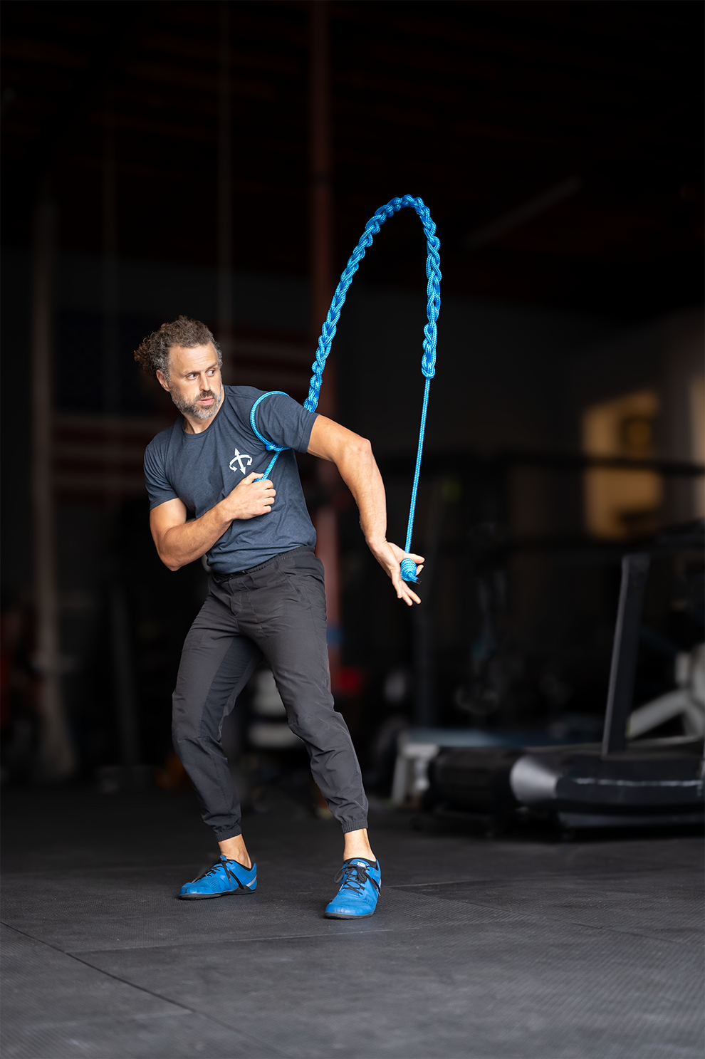 Person flowing with the Infinity Rope